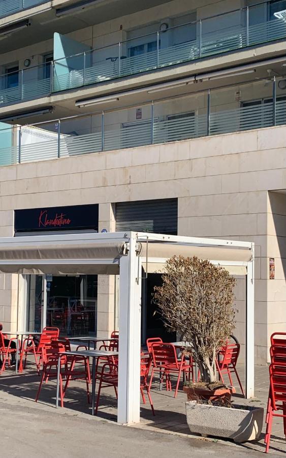 Badalona Beach Apartment ภายนอก รูปภาพ