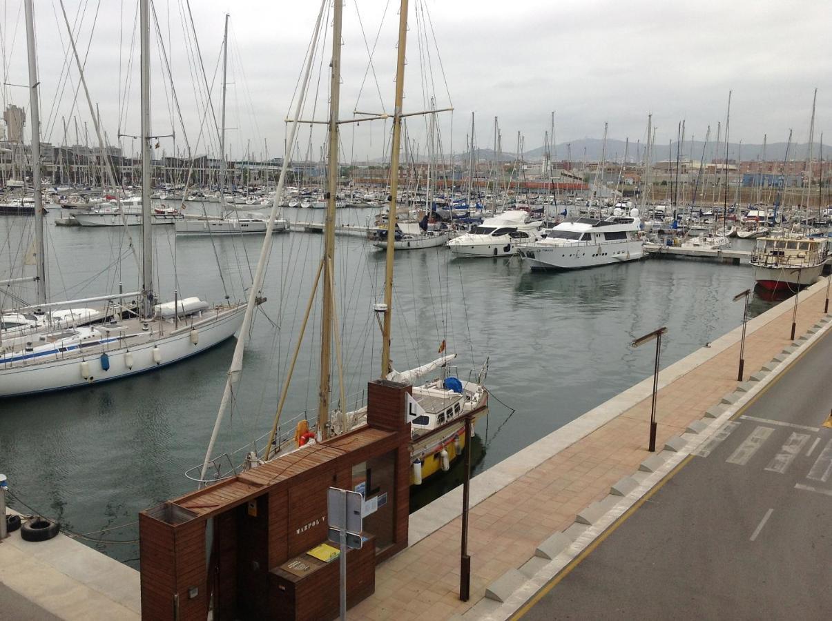 Badalona Beach Apartment ภายนอก รูปภาพ
