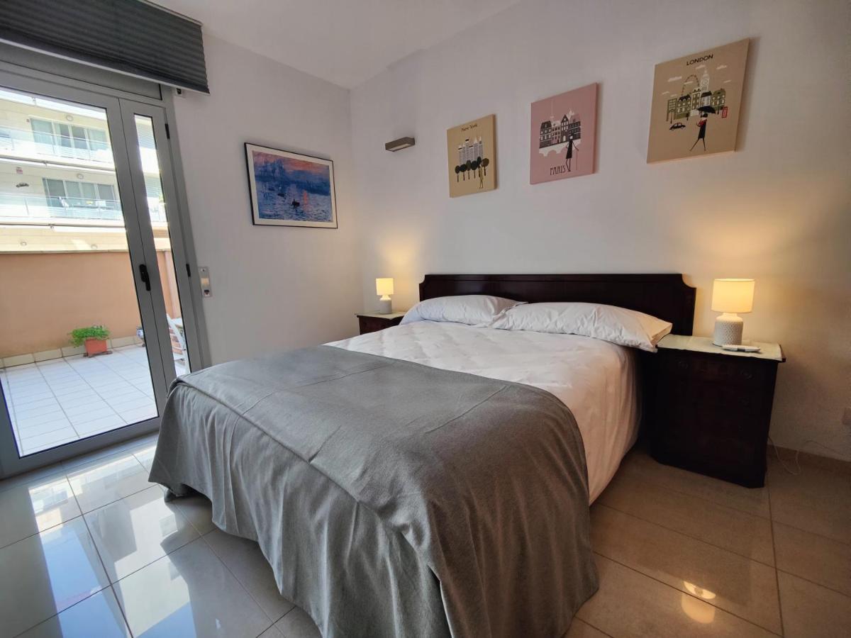 Badalona Beach Apartment ภายนอก รูปภาพ