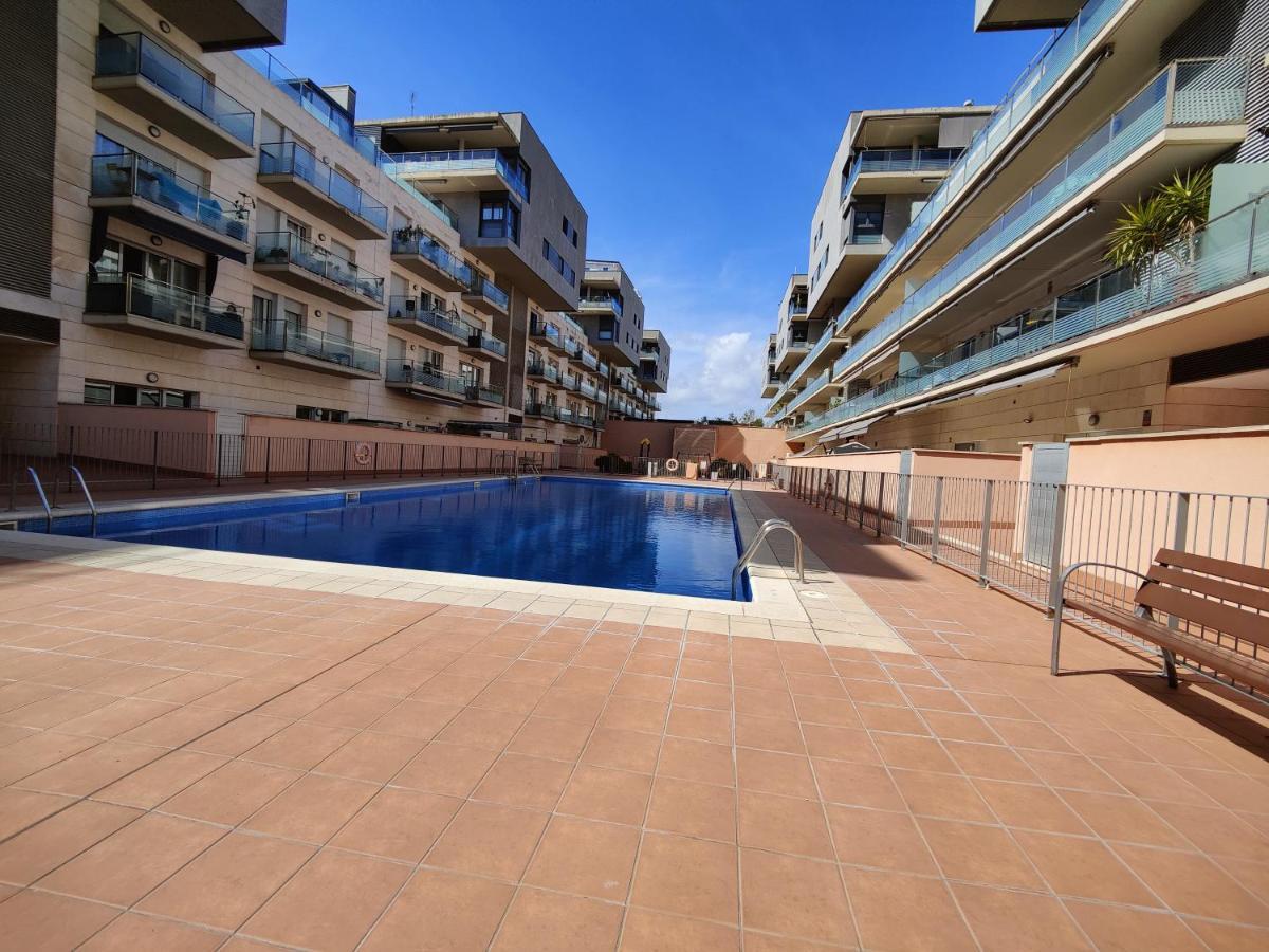 Badalona Beach Apartment ภายนอก รูปภาพ