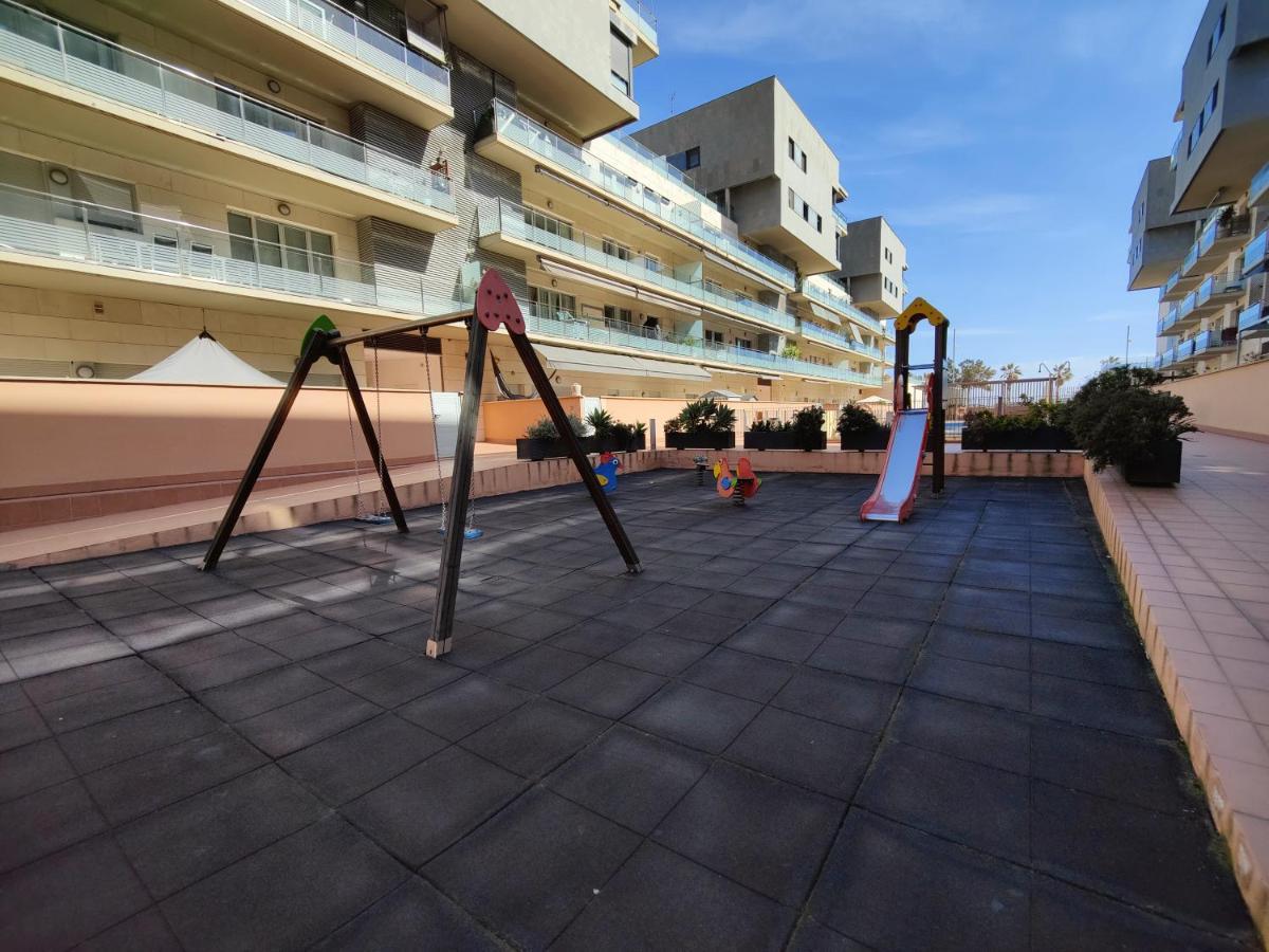 Badalona Beach Apartment ภายนอก รูปภาพ