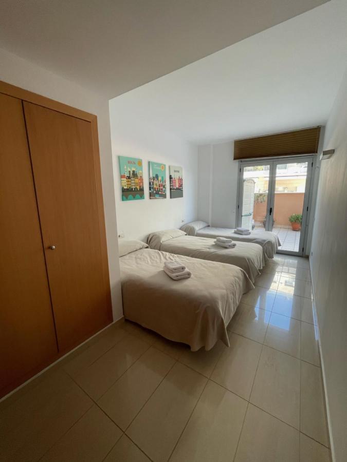 Badalona Beach Apartment ภายนอก รูปภาพ